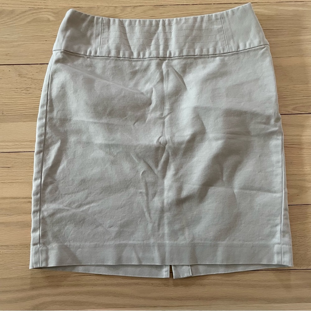 Banana Republic Factory beige mini skirt 6